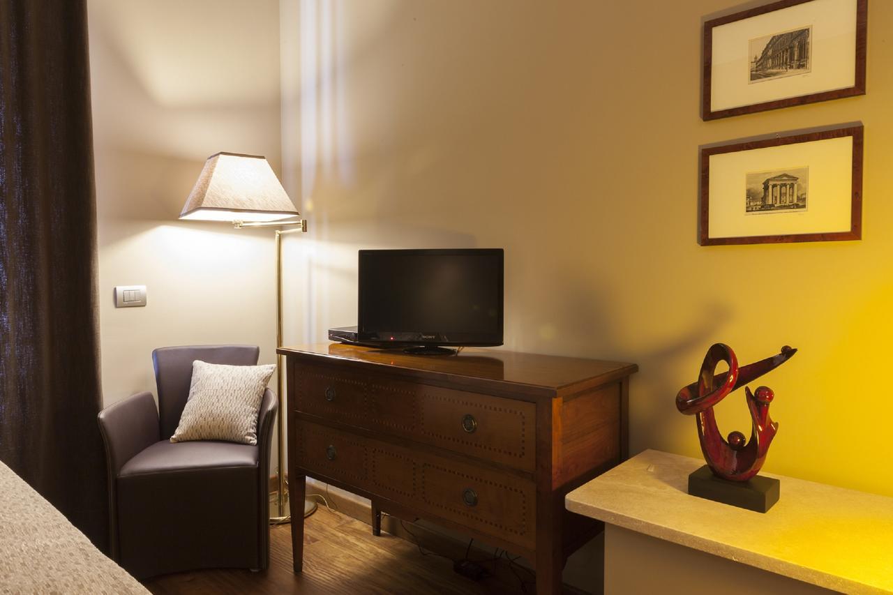 Bronzino House Bed and Breakfast Milano Exteriör bild
