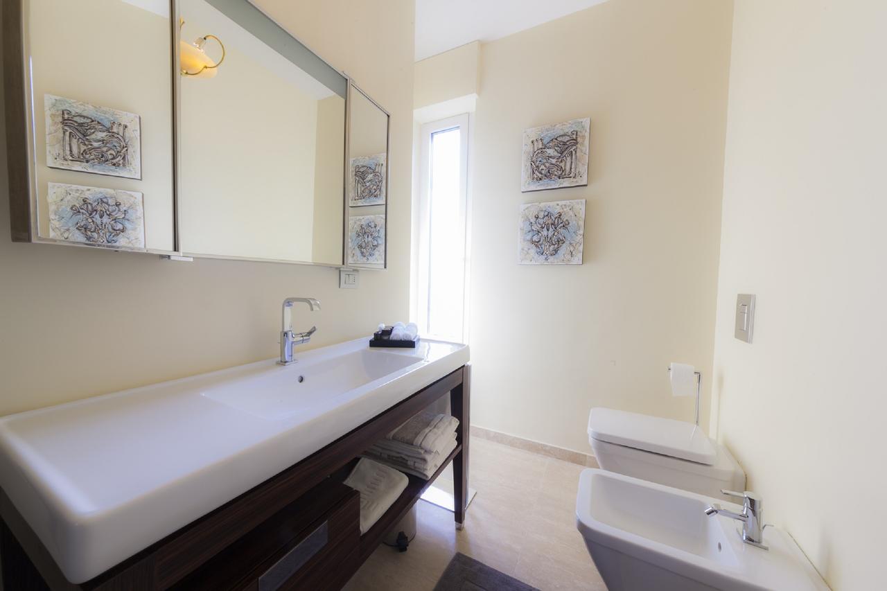 Bronzino House Bed and Breakfast Milano Exteriör bild