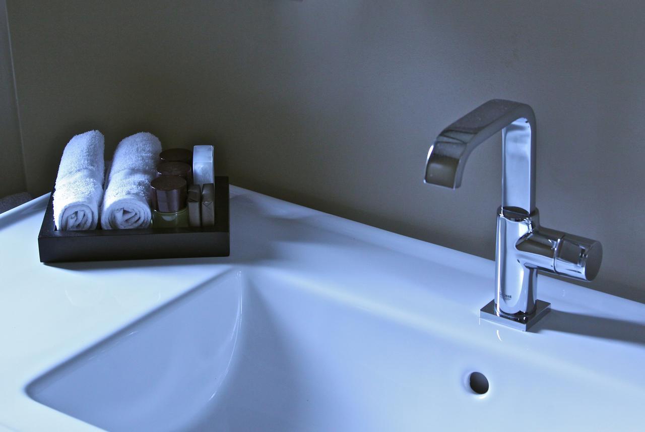 Bronzino House Bed and Breakfast Milano Exteriör bild