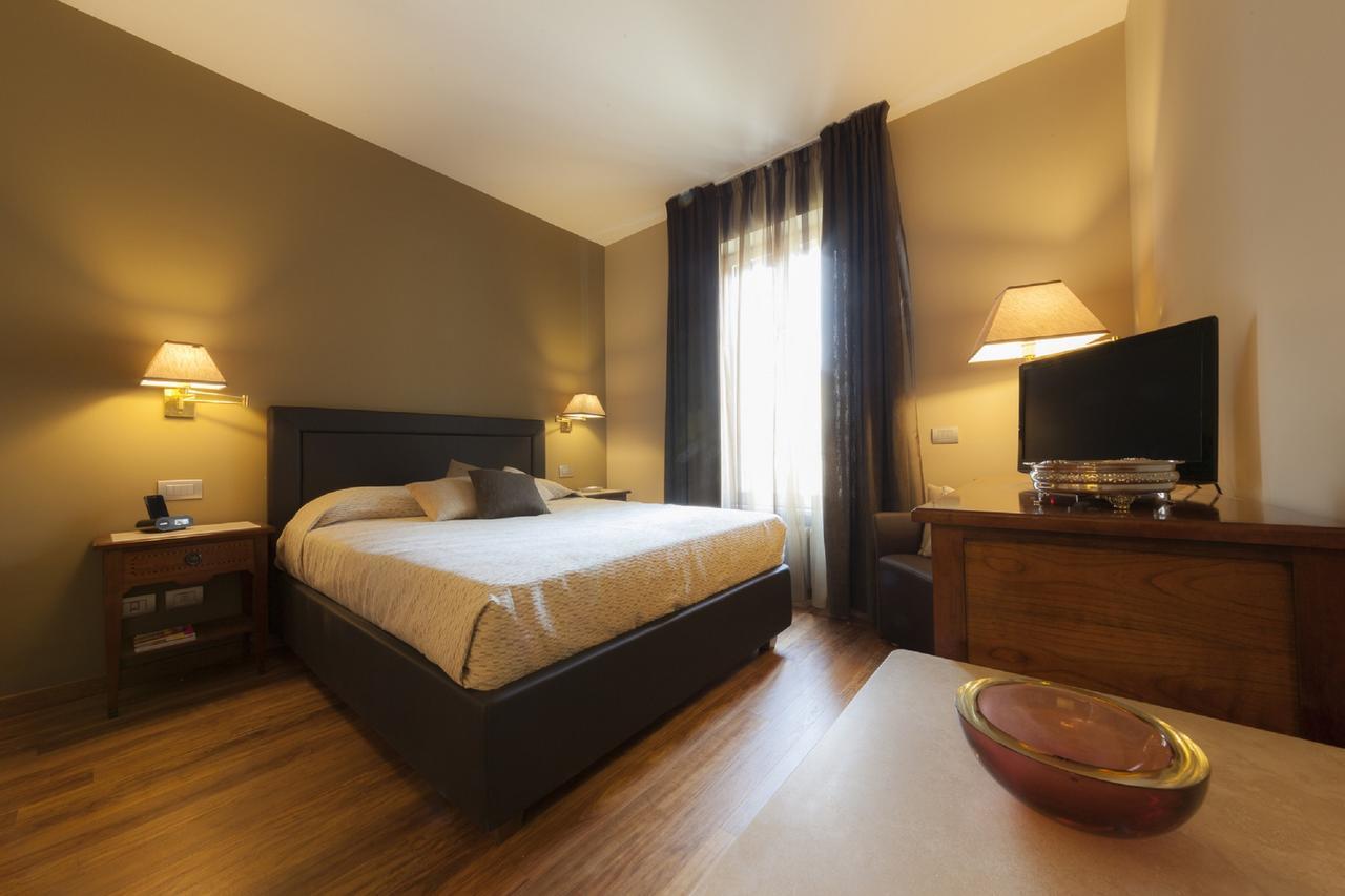 Bronzino House Bed and Breakfast Milano Exteriör bild