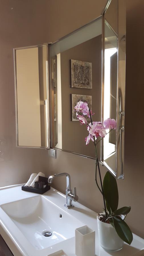 Bronzino House Bed and Breakfast Milano Exteriör bild
