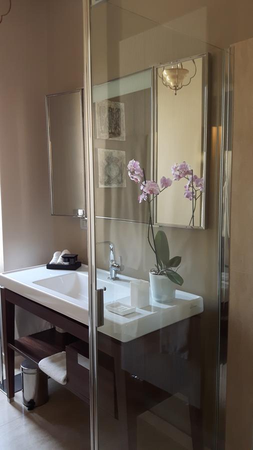 Bronzino House Bed and Breakfast Milano Exteriör bild