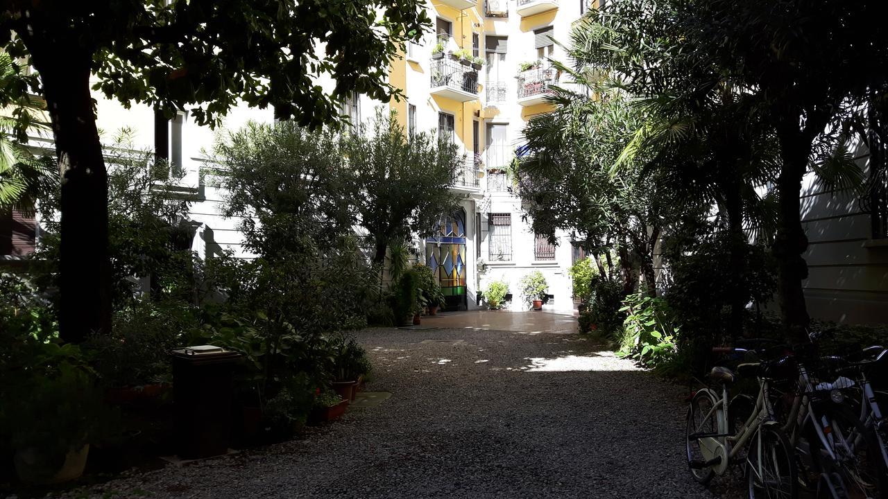 Bronzino House Bed and Breakfast Milano Exteriör bild